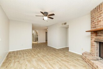 2800 Jeanetta St, Unit 2805 in Houston, TX - Building Photo - Building Photo