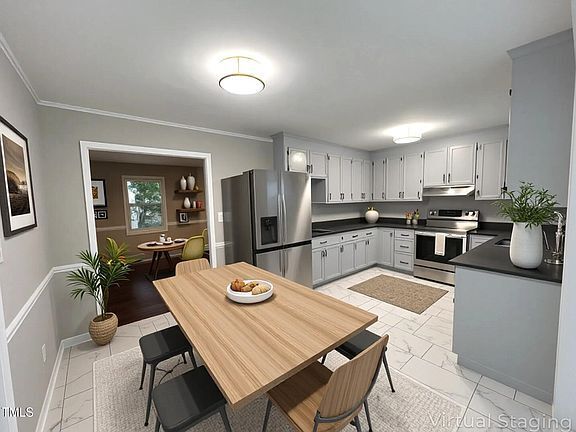 108 W Marsha Gayle Ct in Fuquay Varina, NC - Building Photo - Building Photo