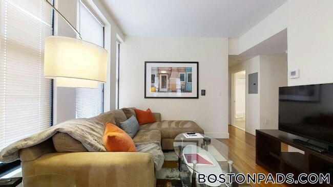 8 Winter St, Unit 304 in Boston, MA - Foto de edificio - Building Photo