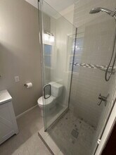 5817 Ashcroft Ave in Minneapolis, MN - Foto de edificio - Building Photo