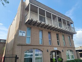 215 Postoffice St in Galveston, TX - Building Photo
