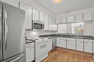 51 Forest Ave in Greenwich, CT - Building Photo - Building Photo