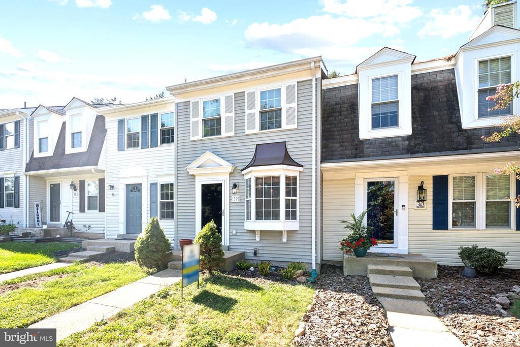 32 Dorrell Ct in Sterling, VA - Building Photo