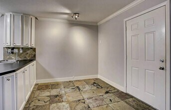 2322 Richton St in Houston, TX - Foto de edificio - Building Photo