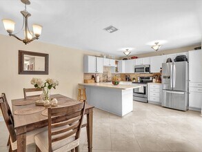 530 SE 28th Ave in Boynton Beach, FL - Building Photo - Building Photo