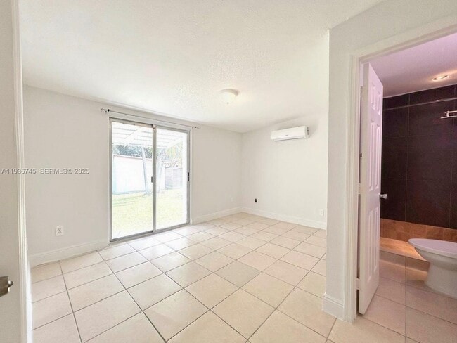 121 SW 51st Ave in Coral Gables, FL - Building Photo - Building Photo