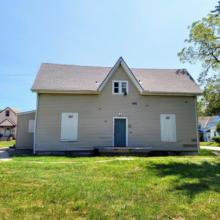 216 E Elm St in Independence, MO - Building Photo