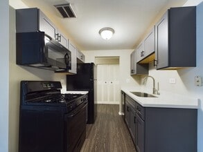 Renaissance at Carol Stream in Carol Stream, IL - Foto de edificio - Building Photo