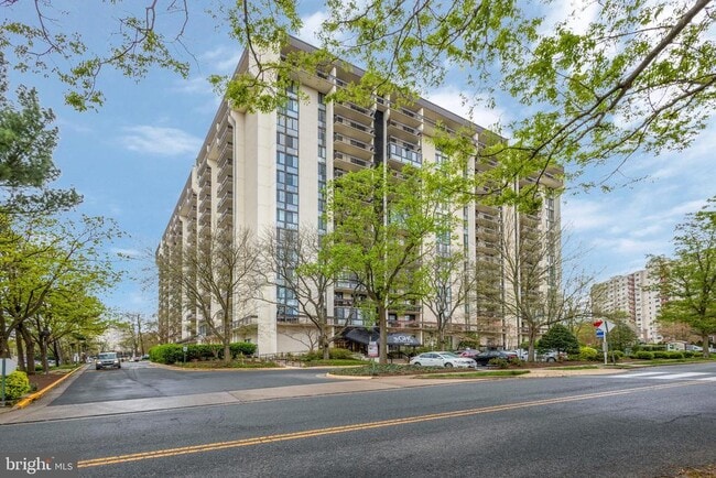 property at 5300 Holmes Run Pkwy