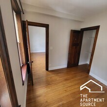 3048 N Milwaukee Ave in Chicago, IL - Building Photo - Building Photo