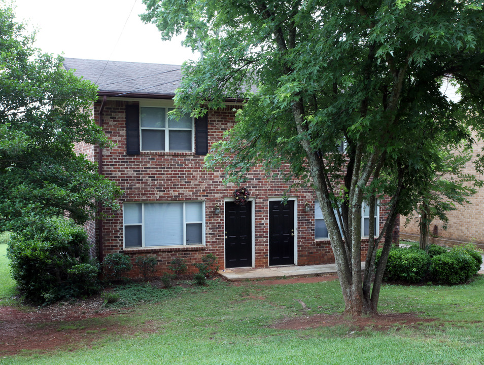 377-379 Mimosa Dr in Buford, GA - Building Photo