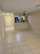 7954 NW 41 Ct in Sunrise, FL - Building Photo - Building Photo