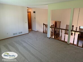 10310 97th Pl N in Maple Grove, MN - Building Photo - Building Photo