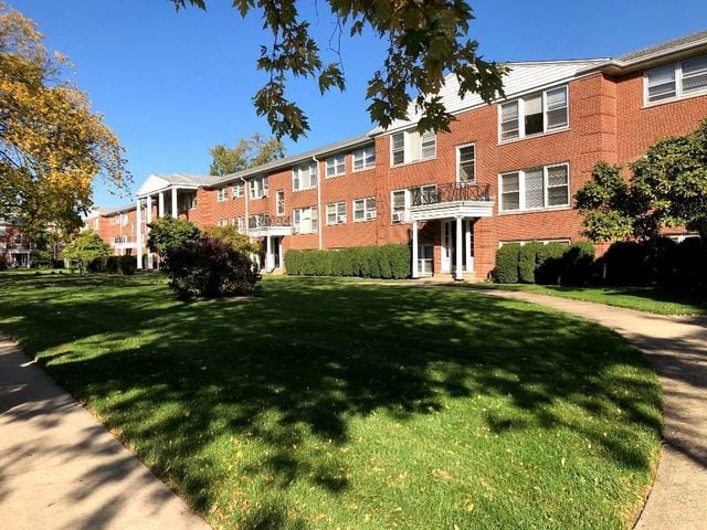 property at 6261 N Cicero Ave