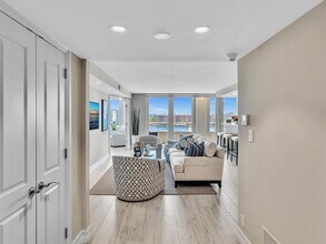 500 S Ocean Blvd in Boca Raton, FL - Building Photo - Building Photo