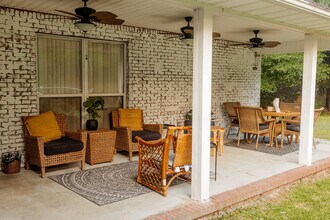 591 Ridge Lake Rd in Crestview, FL - Building Photo - Building Photo