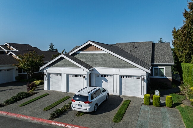 6435 112th Ave SE in Newcastle, WA - Building Photo - Building Photo