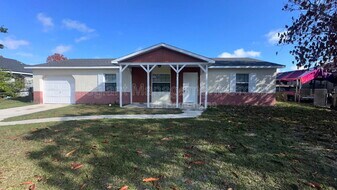 165 Toluca Dr in Kissimmee, FL - Building Photo