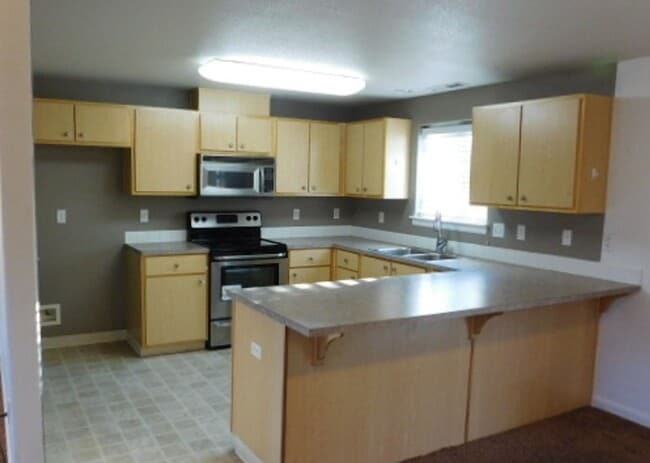 3043 Leah St NE in Salem, OR - Building Photo - Building Photo