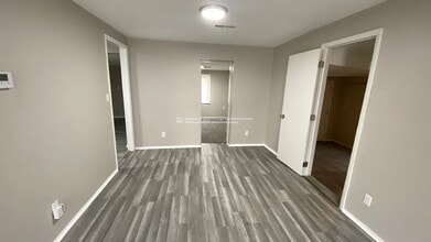 7405 Montgall Ave in Kansas City, MO - Foto de edificio - Building Photo