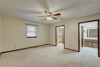 617 SW 25th Pl in El Reno, OK - Building Photo - Building Photo