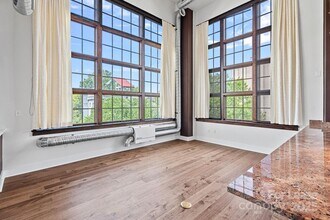 715 N Graham St in Charlotte, NC - Building Photo - Building Photo