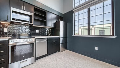 2267 Springfield Dr, Unit #203 in Chico, CA - Building Photo - Building Photo