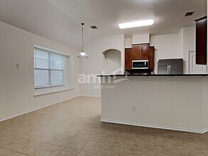 10006 Blissfull Valley Ln in Tomball, TX - Building Photo - Building Photo