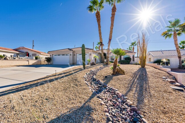 3290 Desert Sage Dr in Lake Havasu City, AZ - Foto de edificio - Building Photo