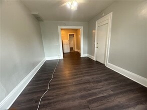 542 W Main St in Rochester, NY - Building Photo - Building Photo