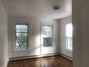 29R Tremont St, Unit 2 in Cambridge, MA - Building Photo - Building Photo