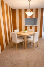 177 Applegate Ln in East Brunswick, NJ - Building Photo - Building Photo