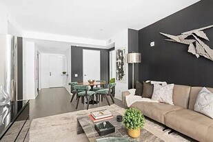 70 Charlton St in New York, NY - Building Photo