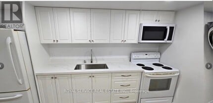 585 Barbara St in Cobourg, ON - Building Photo - Building Photo