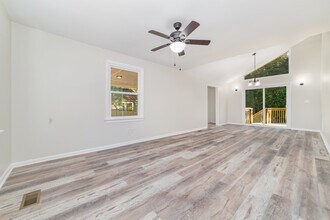 211 Putnam St in Shelby, NC - Building Photo - Building Photo