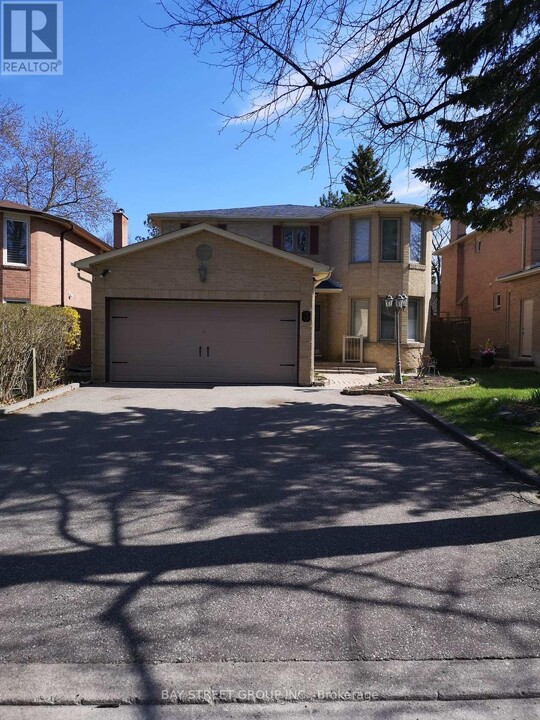3 Feltham Rd in Markham, ON - Building Photo
