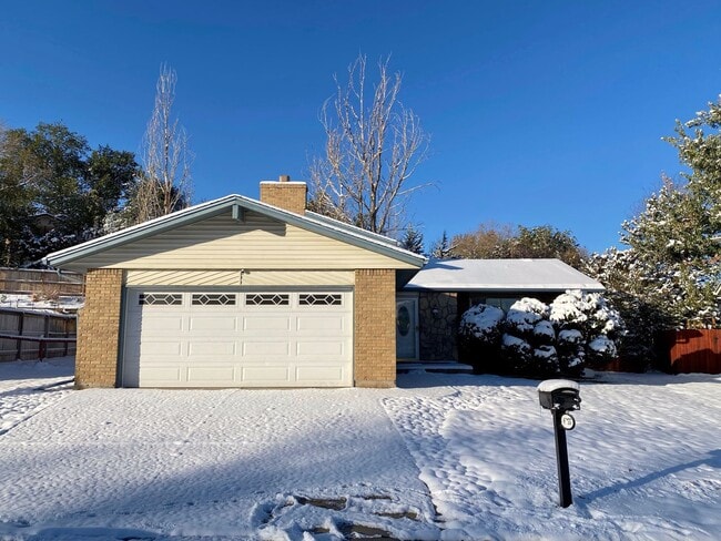 property at 6255 S Ash Cir E