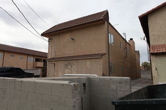 2229 Jones Blvd in Las Vegas, NV - Building Photo - Building Photo