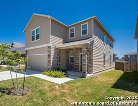 3975 Gentle Mdw in New Braunfels, TX - Building Photo - Building Photo