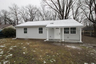 4805 Toledo Ct in Louisville, KY - Building Photo