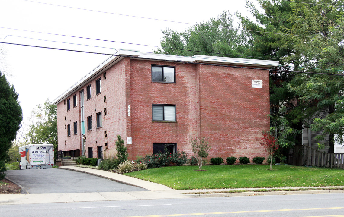 Tuckahoe Apartments I in Arlington, VA - Building Photo