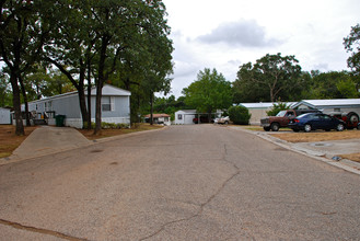 Hickory Creek in Denton, TX - Building Photo - Building Photo