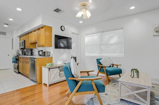 3450 S Olive Ave in West Palm Beach, FL - Building Photo - Building Photo