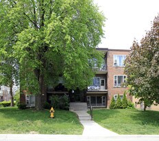 26 Meadowbrook Rd Apartments