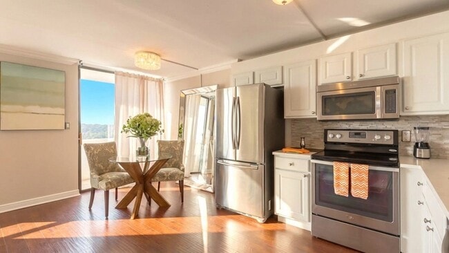 Lakeview Residences in Aurora, IL - Foto de edificio - Building Photo