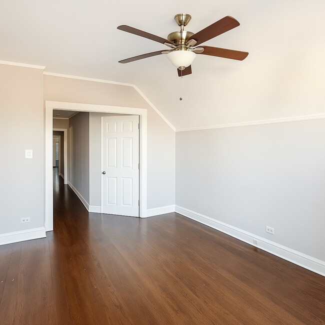 2839 N Newland Ave in Chicago, IL - Building Photo - Building Photo