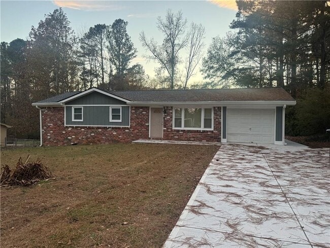 1996 Cleburne Pkwy in Powder Springs, GA - Building Photo - Building Photo