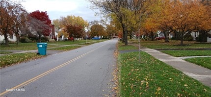 183 Thorncliffe Dr in Rochester, NY - Building Photo - Building Photo