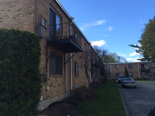 Hallmark Apartments in Agawam, MA - Building Photo