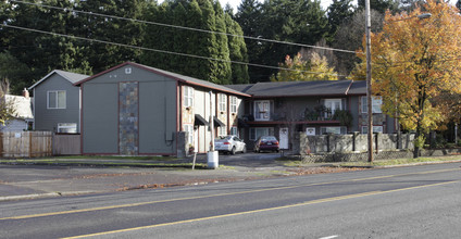 University Commons Apartments in Portland, OR - Building Photo - Building Photo